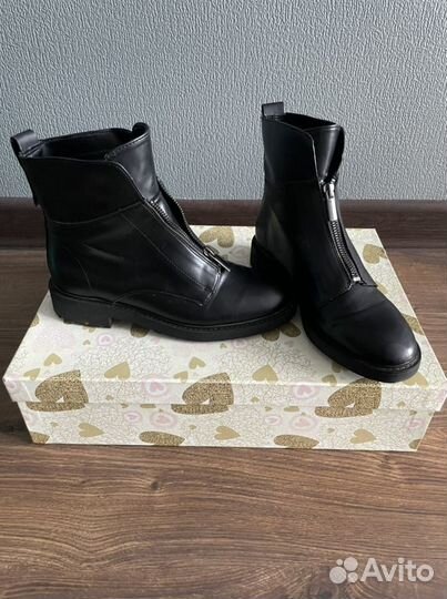 Ботинки женские