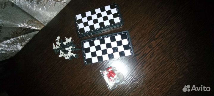 Шахматы мелкие