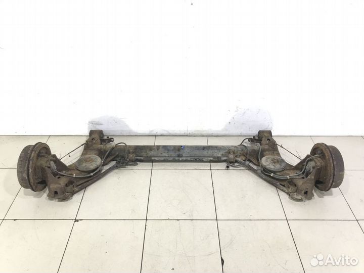 Балка задняя (подрамник)