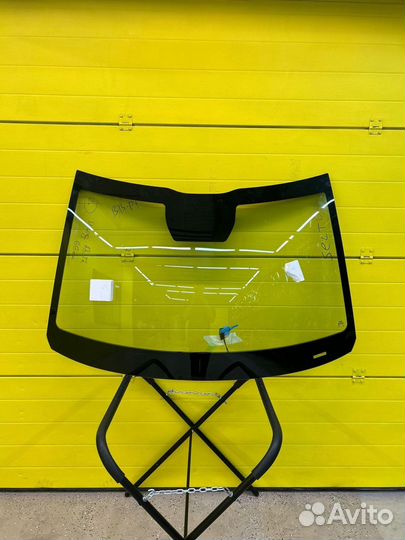 Лобовое стекло Kia Seltos с обогревом оригинал