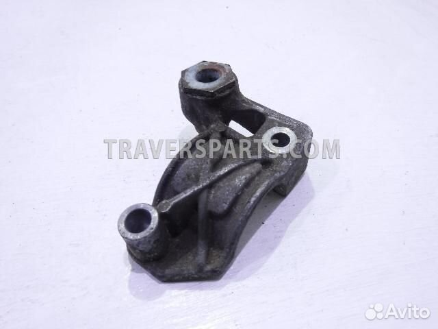 Кронштейн переднего стабилизатора