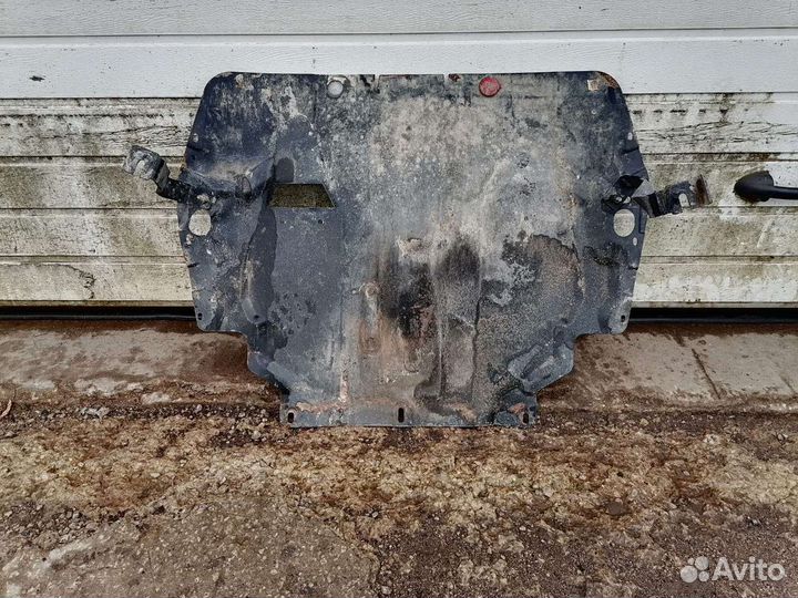 Защита двигателя Фольксваген Гольф 5 плюс