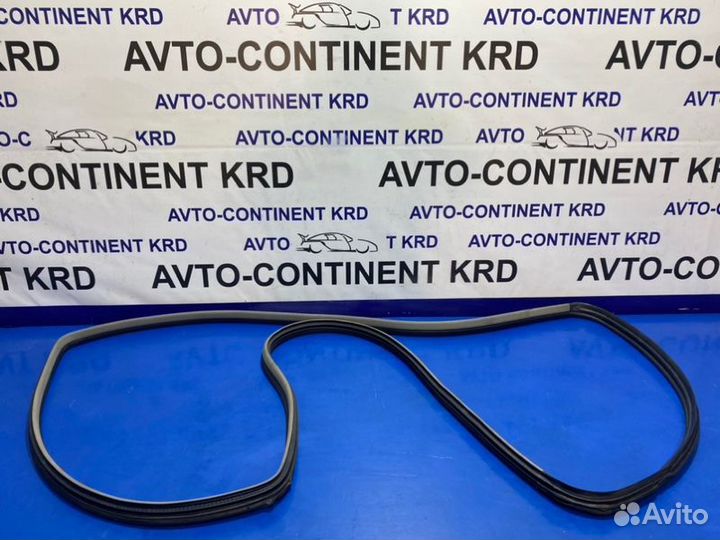 Уплотнительная резинка Toyota Alphard ANH10 2AZ