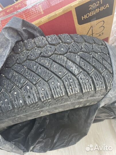 Continental ContiIceContact 4x4 215/65 R16