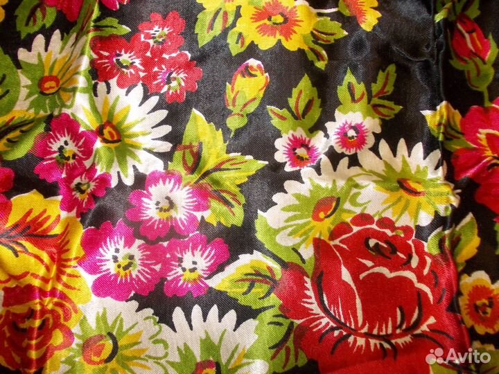 Платок женский. Очень яркий и красивый 80x80 см