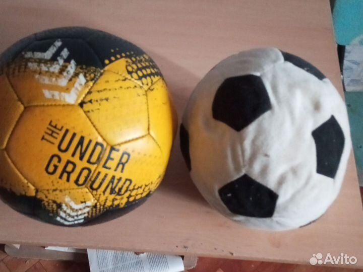 Футбольный мяч. Чёрный продан