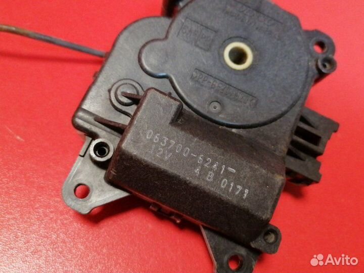 Сервопривод заслонок печки Toyota Ipsum SXM10G