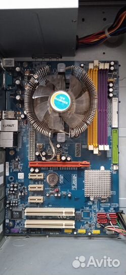 Материнская плата с процессором и кулером