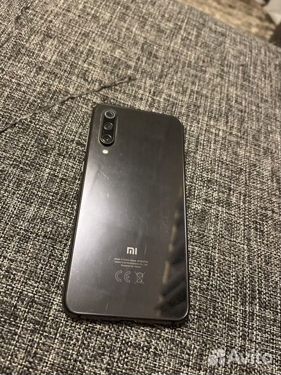 Xiaomi Mi 9 SE, 6/64 ГБ