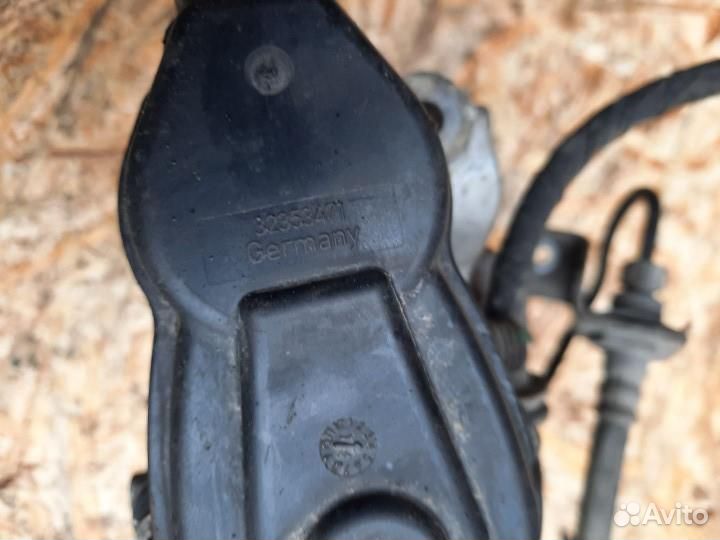 Суппорт тормозной задний левый Chrysler 200 2016