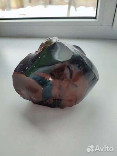 Продам камень обсидиан