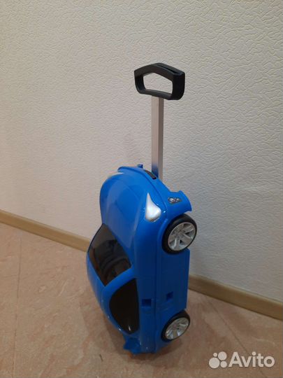 Детский чемодан каталка