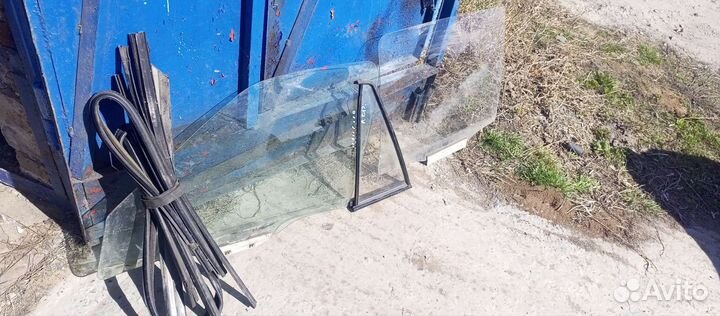 Стекла передней, задней двери и треуголка дэу