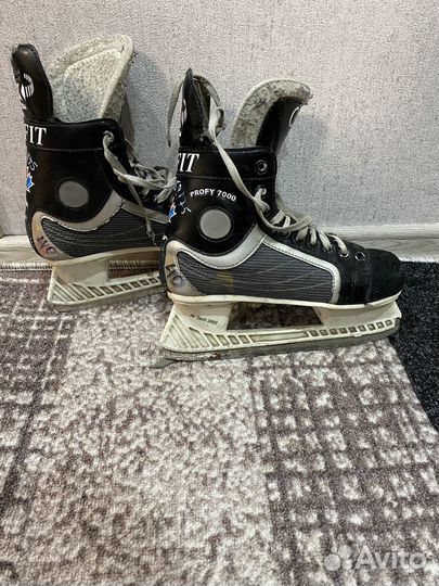 Коньки хоккейные