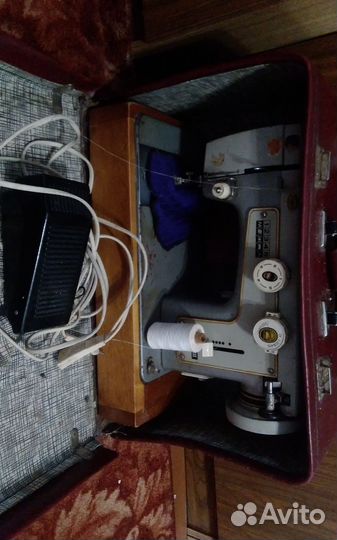 Швейная машинка чайка 3