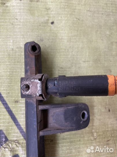 Топливная рампа, форсунки Renault Logan 1