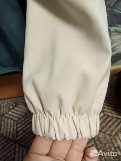 Ветровка женская