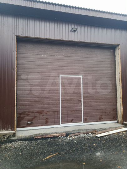 Гараж, > 30 м²