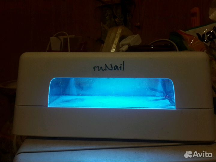 Лампа на 9W в хорошем состоянии. Рабочая