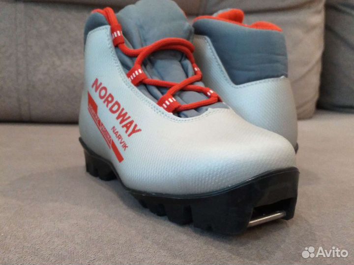 Лыжные ботинки размер 31