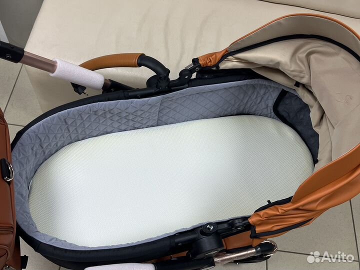 Коляска трансформер из эко кожи
