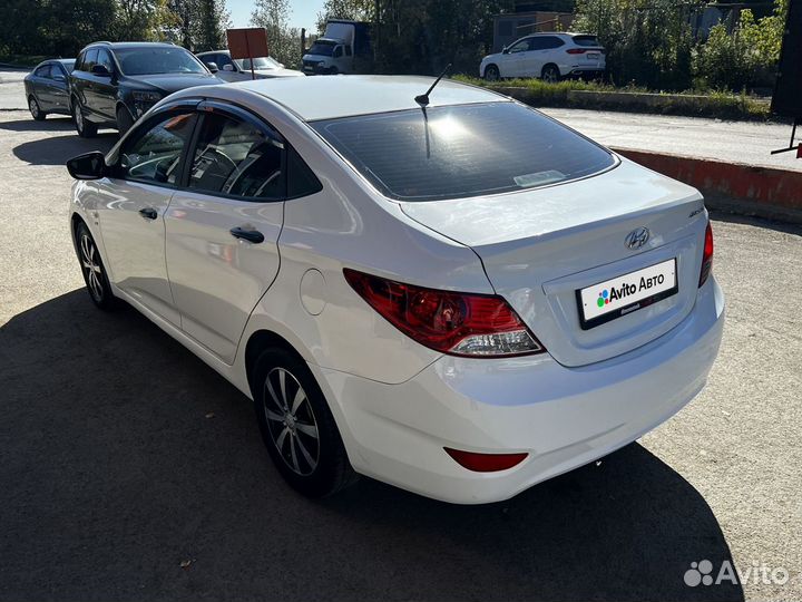 Hyundai Solaris 1.6 AT, 2013, 207 000 км