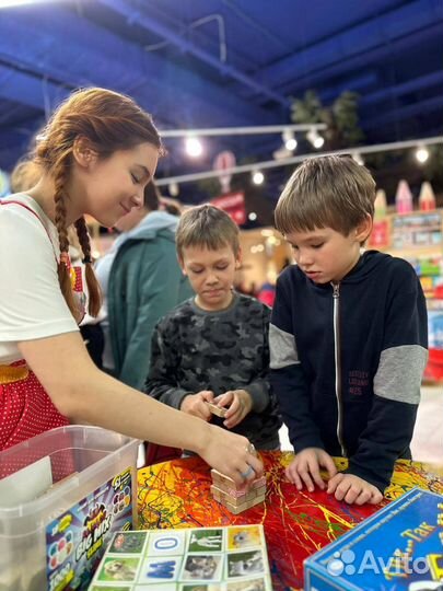 Няня со знанием английского, испанского языка