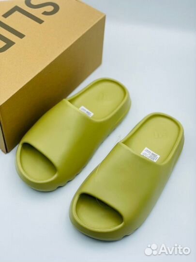 Тапочки Adidas Yeezy Slide