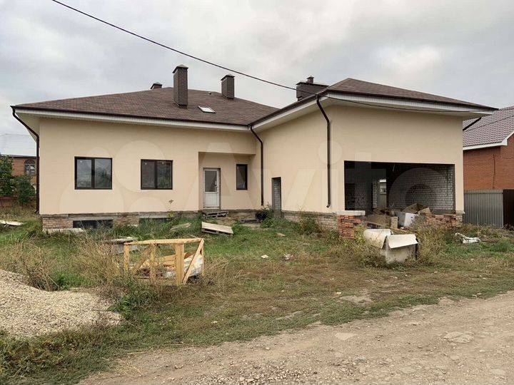 Коттедж 545,1 м² на участке 7,5 сот.