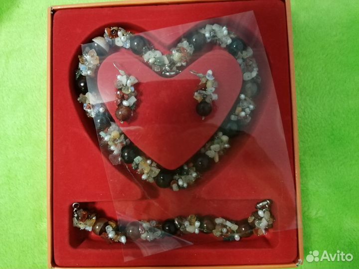 Комплект из сердолика новый