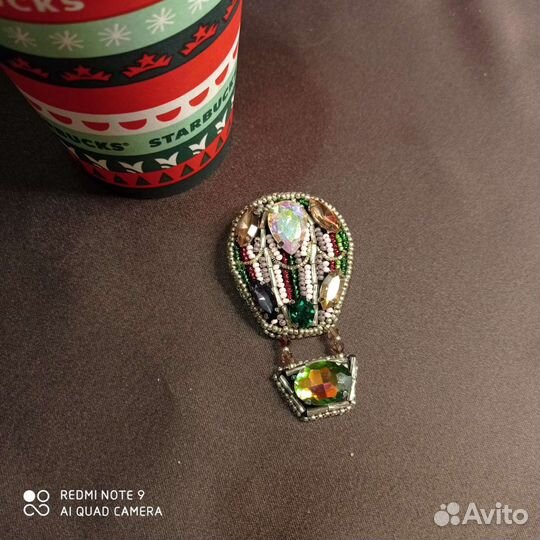 Брошка из бисера воздушный шар