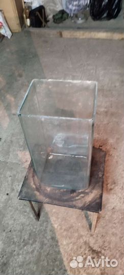 Стеклянная емкость