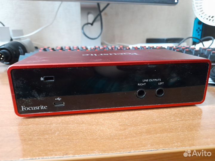 Аудиокарта Focusrite Scarlett 2i2 3rd Gen