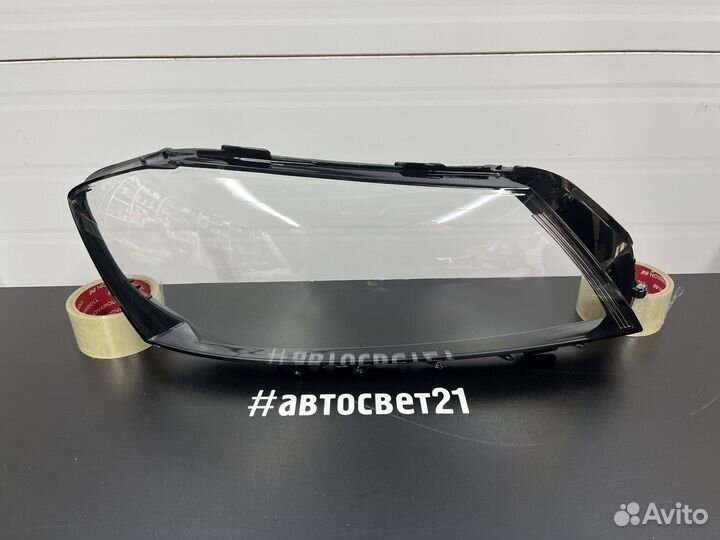 Стекло фары Volkswagen Passat B7 Левое/Правое