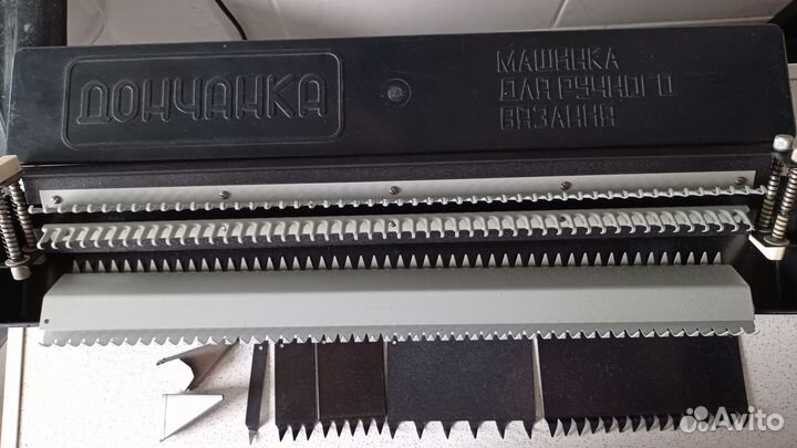 Машинка для ручного вязания