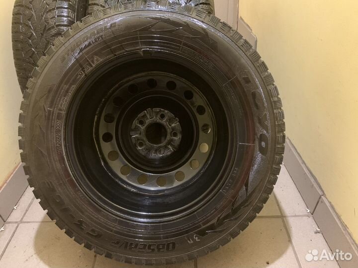 Toyo Observe G3-Ice 215/70 R16 100T