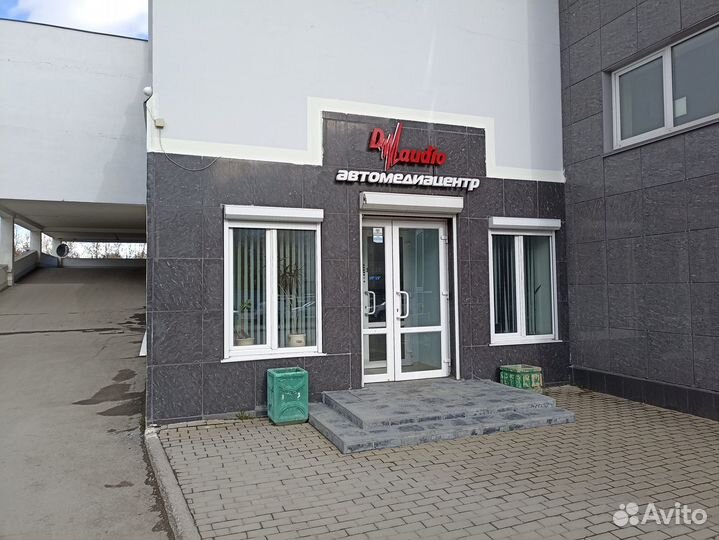 Штатная магнитола для Nissan Serena 2020+ на Andro