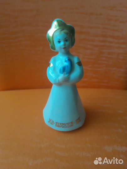 Статуэтка Катюша фестивальная