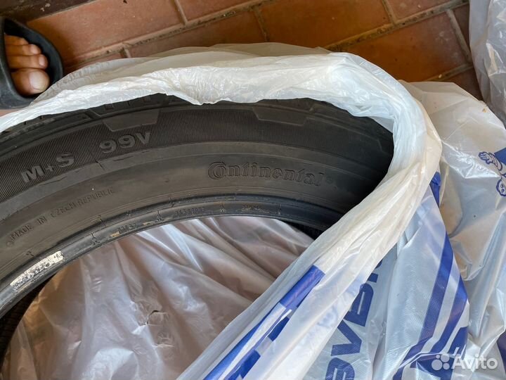 Continental Conti4x4Contact 235/50 R19