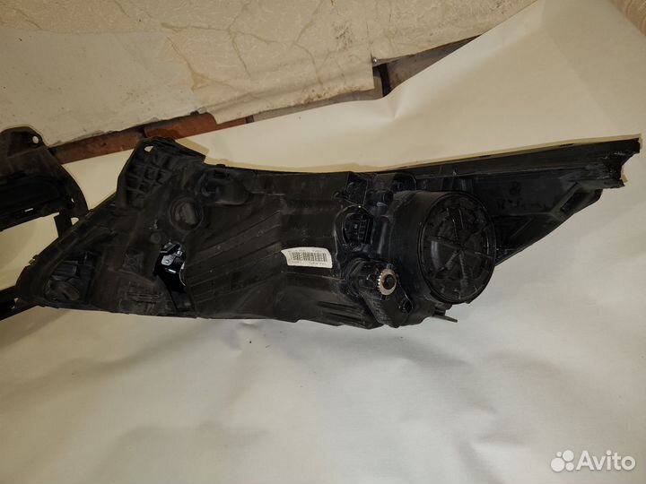 Фара передняя правая kia rio 3