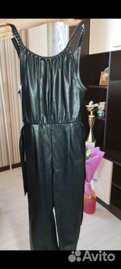 Кожаный комбинезон женский