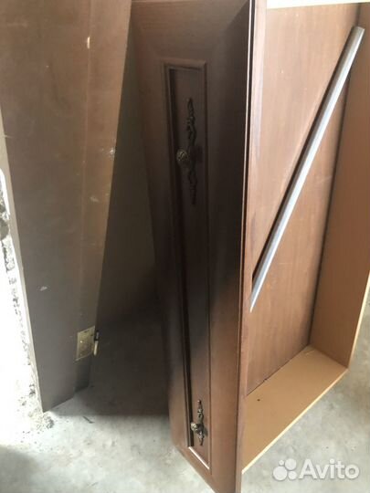 Шкаф платяной