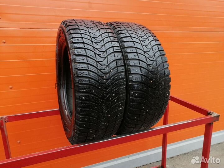 Michelin X-Ice North 3 215/55 R16 94H