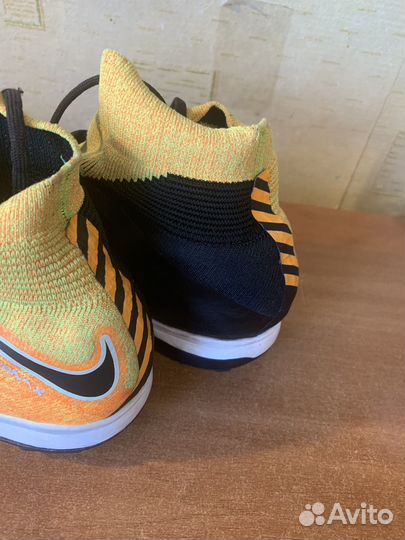 Профессиональные шиповки Nike HypervenomX