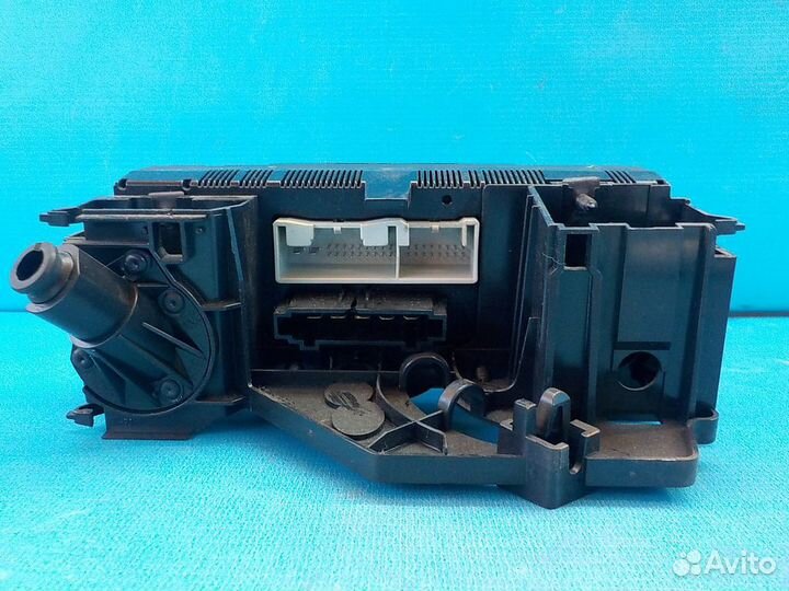 Блок управления климатконтроля volkswagen Passat B