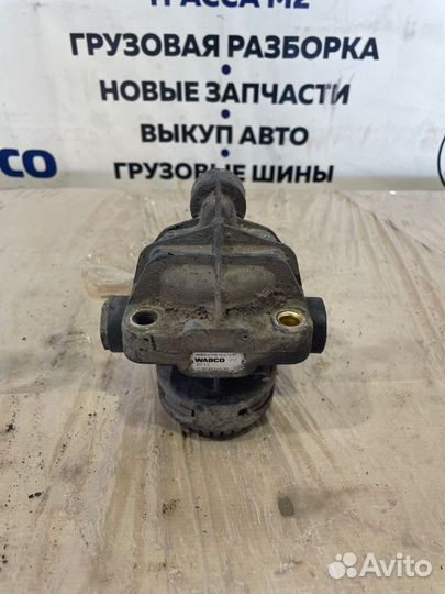 Клапан ускорительный Mercedes-Benz Actros