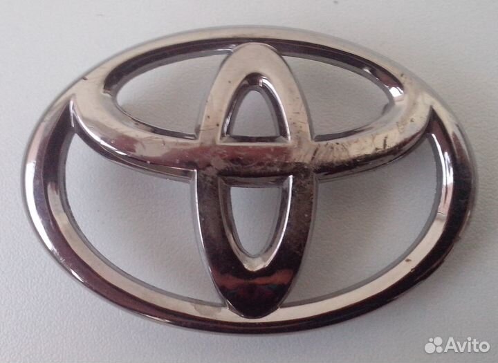 Эмблема Toyota