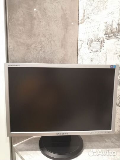 Монитор Samsung SyncMaster 923nw