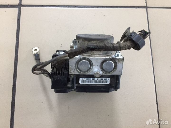 Блок ABS Nissan Almera G15 1.6 K4M