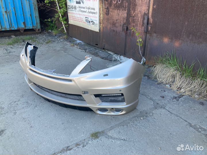 Бампер передний на Lexus Rx450h